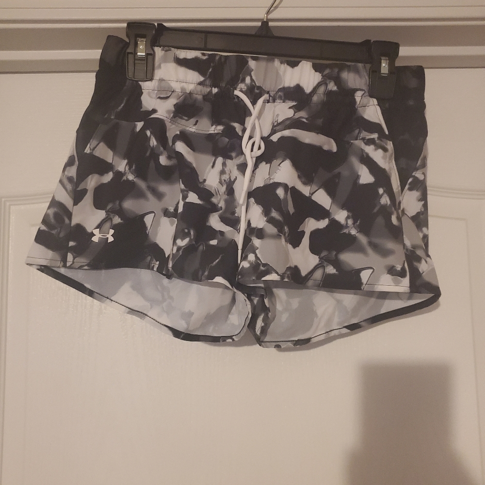 Shorts - Picture 2 of 2